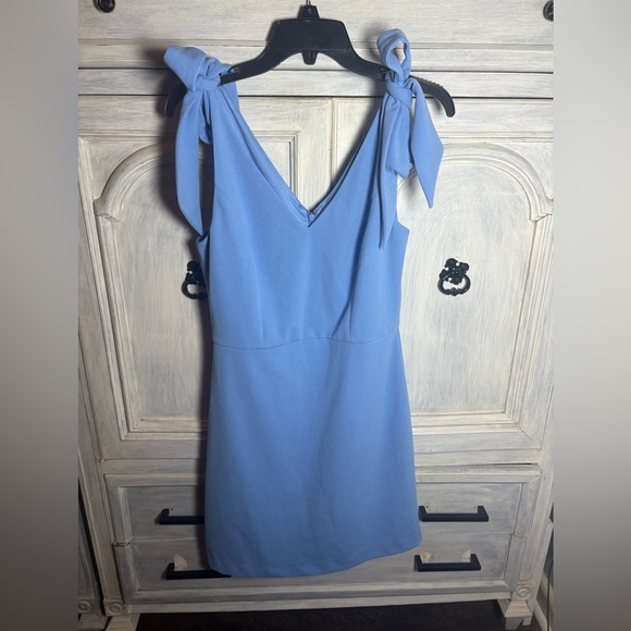 BCBGeneration Powder Blue Tie Sleeve Sheath Dress Cocktail Preppy Wedding Formal - Picture 2 of 7